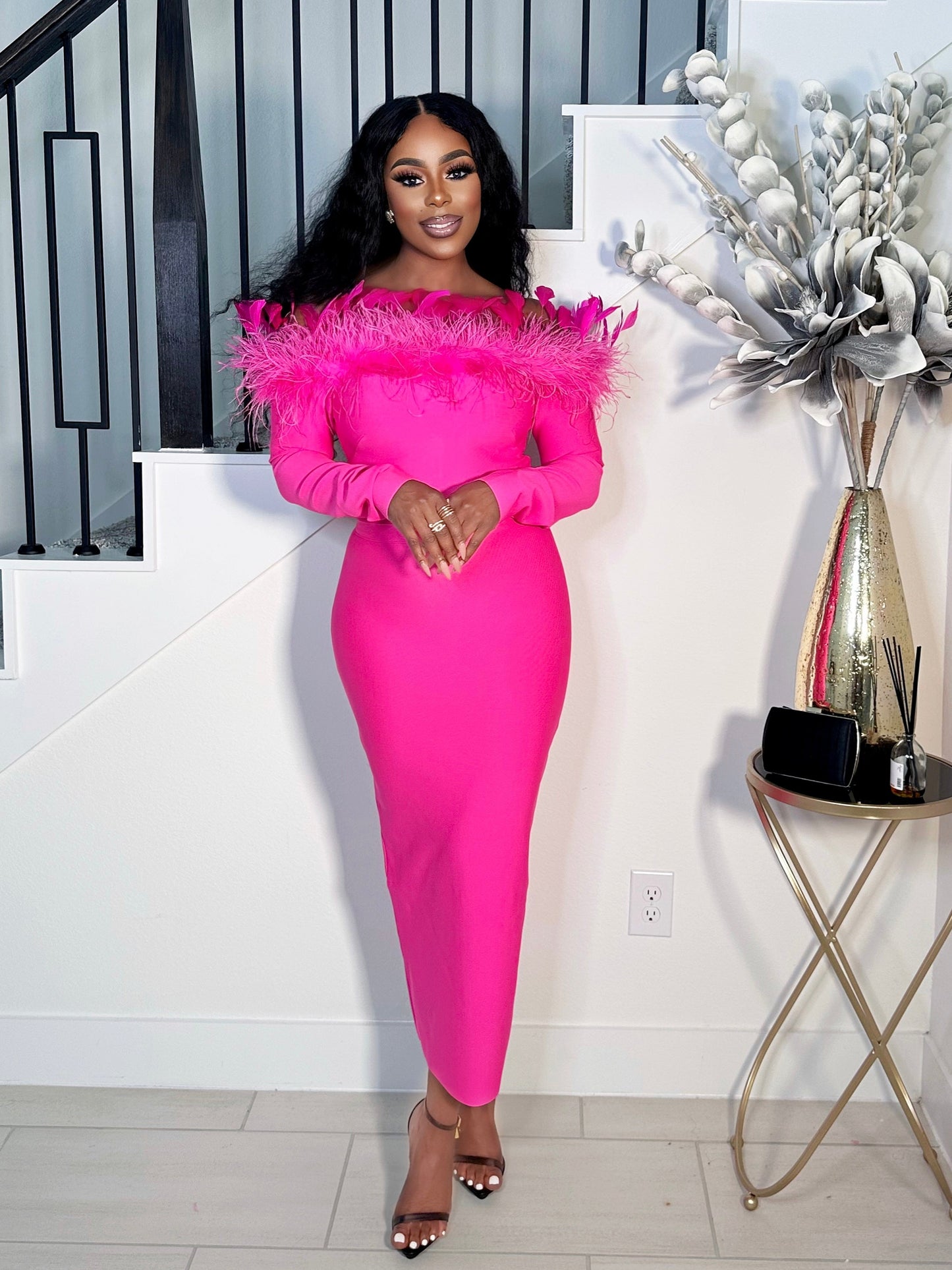 THE SOPHISTICATED GIRL BANDAGE FEATHER DRESS