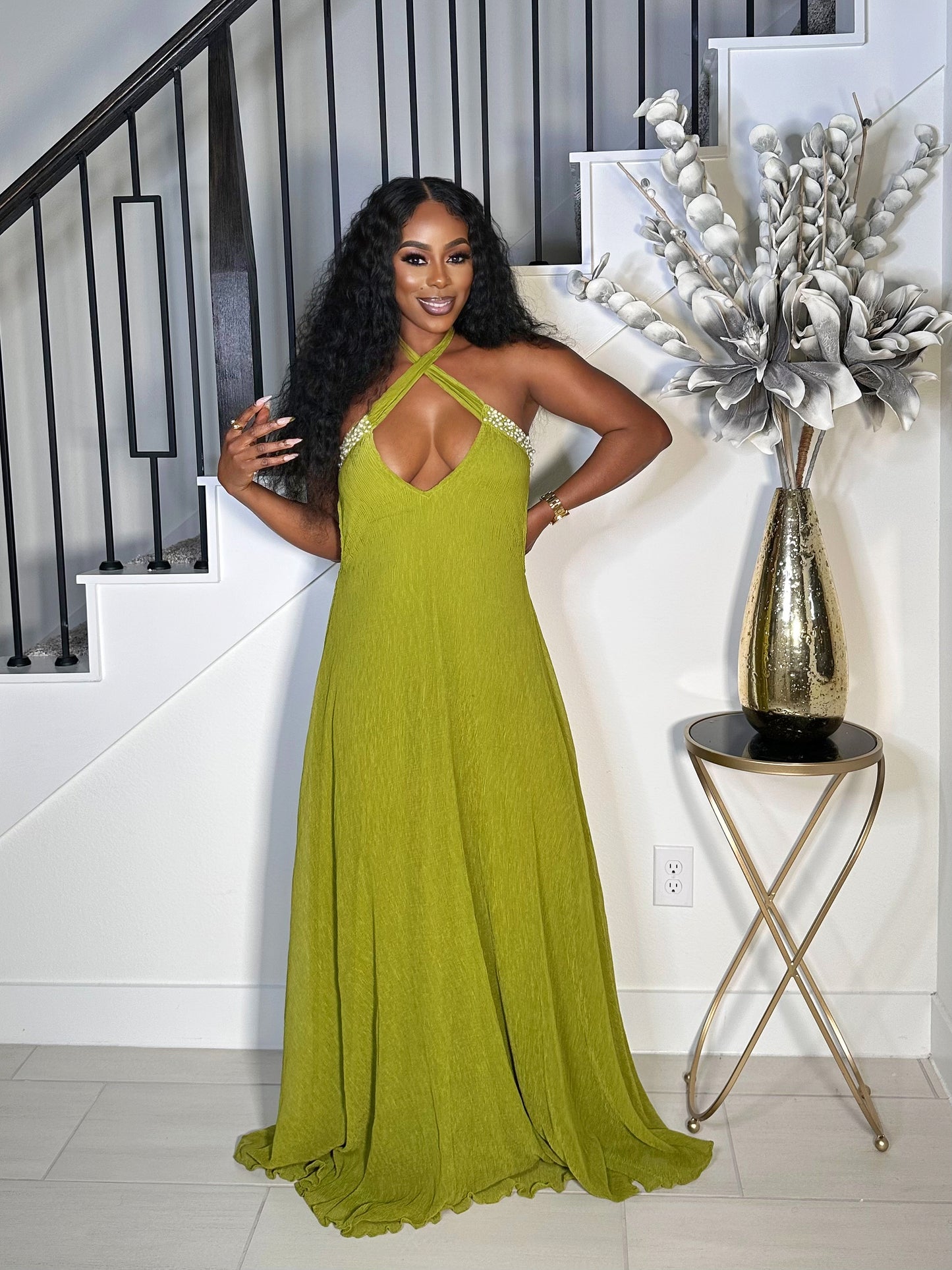 SHE'S AN ICON CROSS NECK MAXI DRESS