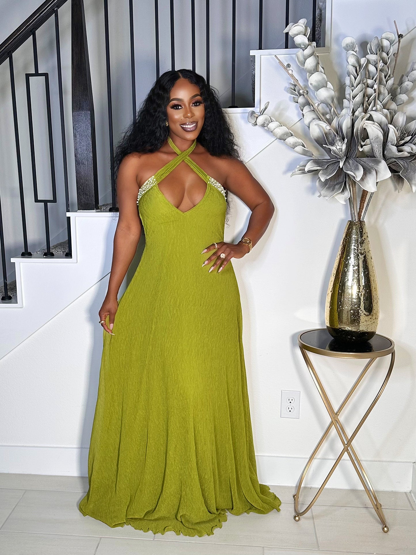 SHE'S AN ICON CROSS NECK MAXI DRESS