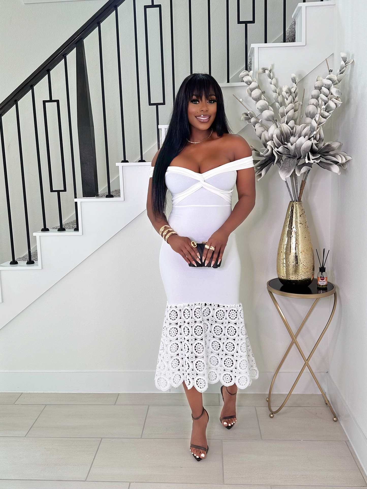 SHOW ME OFF LACE MERMAID MIDI DRESS (WHITE)