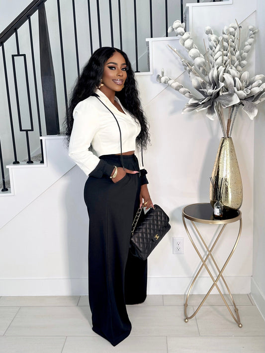 THE BOSS UP HOODED CROP AND PANTS SET (WHITE)