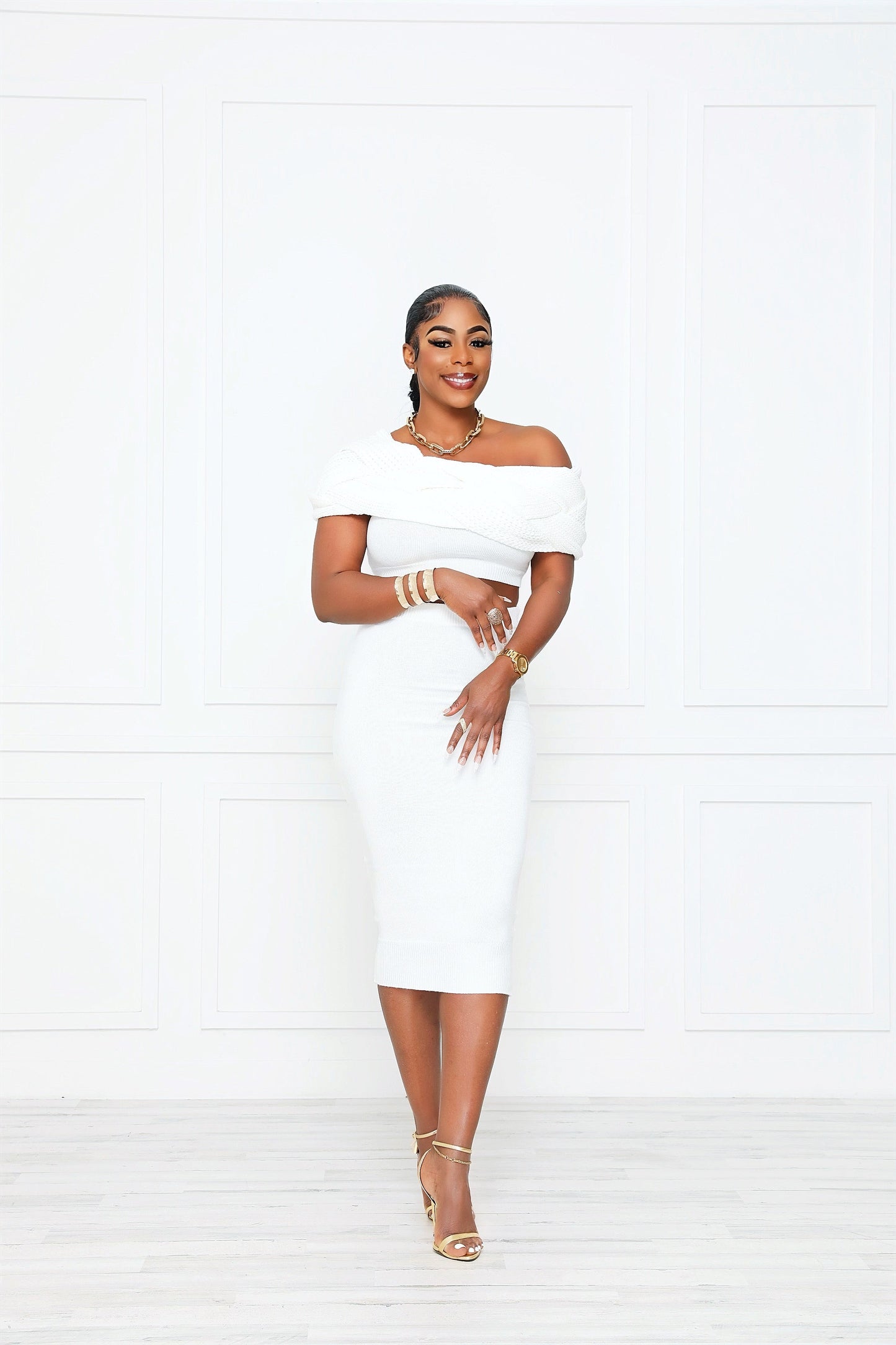DRAMATIC OFF THE SHOULDER
