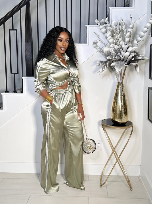SO SILKY BUTTON DOWN PANTS SET (OLIVE)