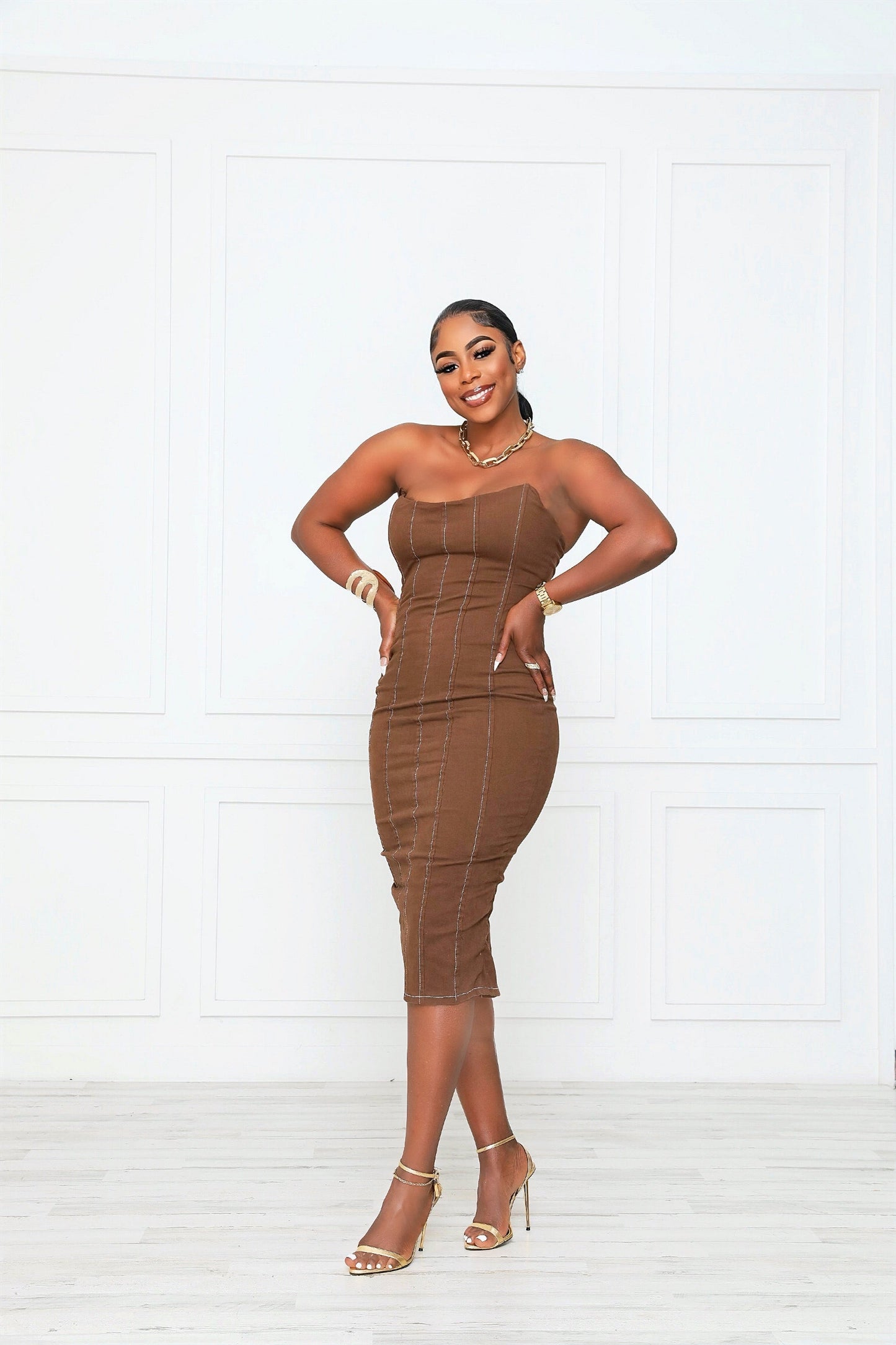 MISS THANG STRAPLESS CORSET MIDI DRESS