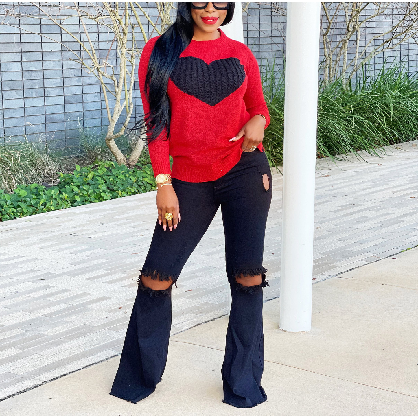 DISTRESSED BELL BOTTOM JEANS (BLACK)