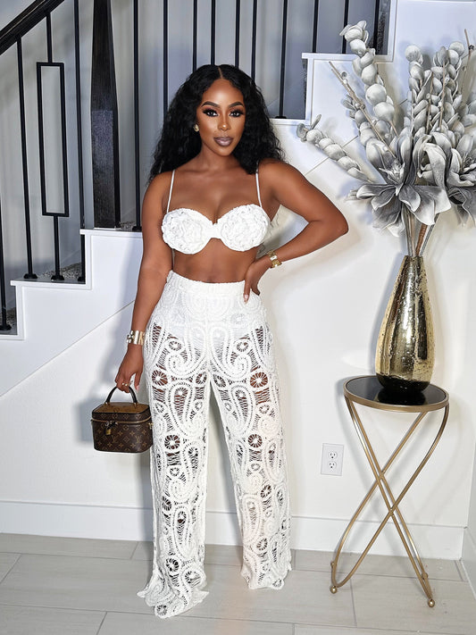 HOT TOPIC 2 PIECE CROCHET PANTS SET