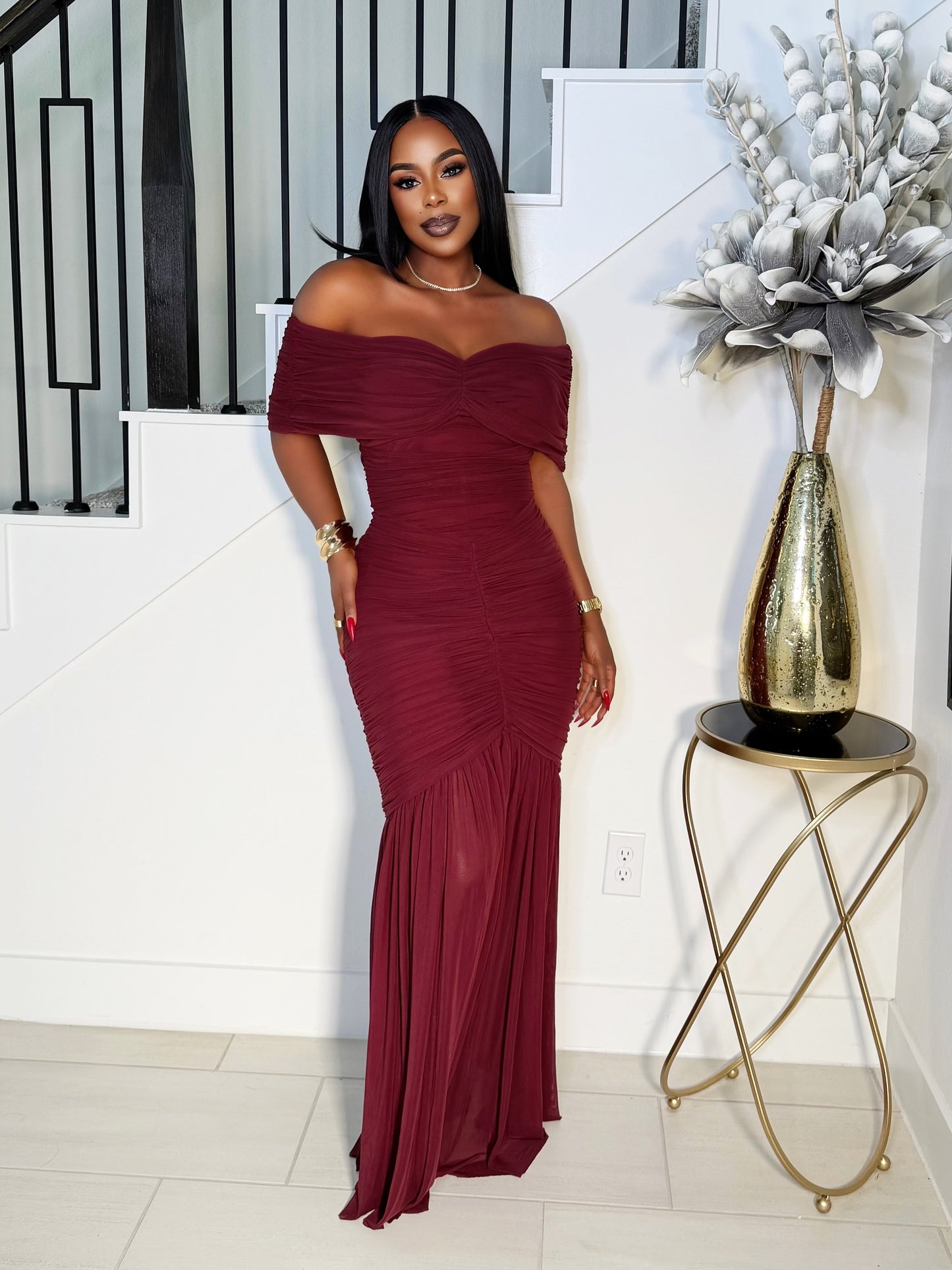 SHERLY OFF THE SHOULDER MAXI DRESS (MAROON)