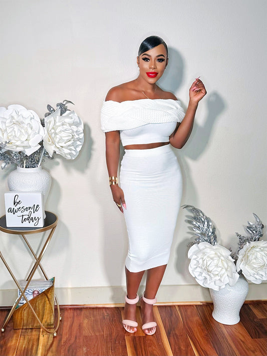 DRAMATIC OFF THE SHOULDER