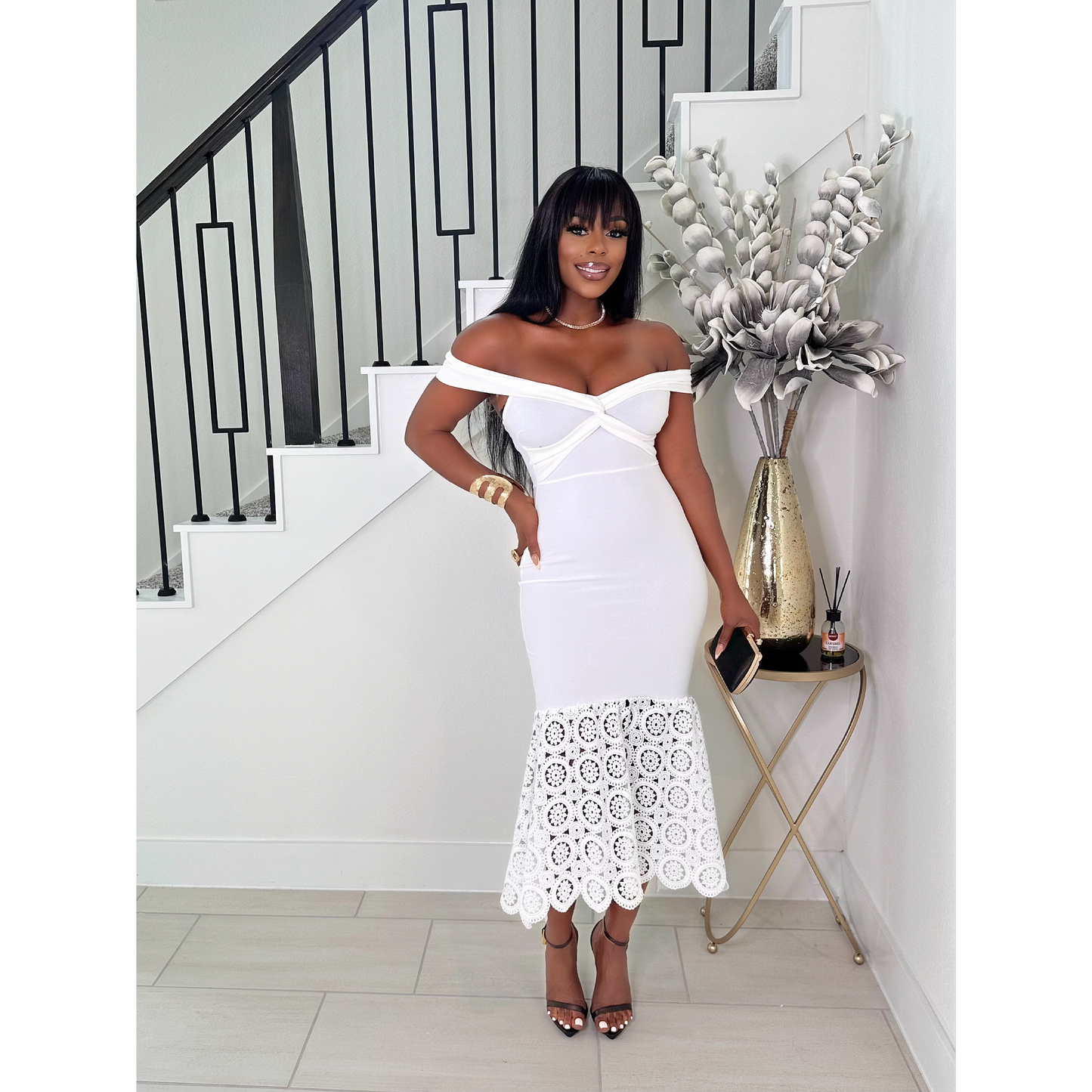 SHOW ME OFF LACE MERMAID MIDI DRESS (WHITE)