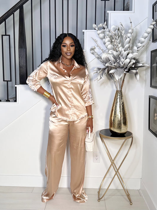 SO SILKY BUTTON DOWN PANTS SET (FRAPPE)